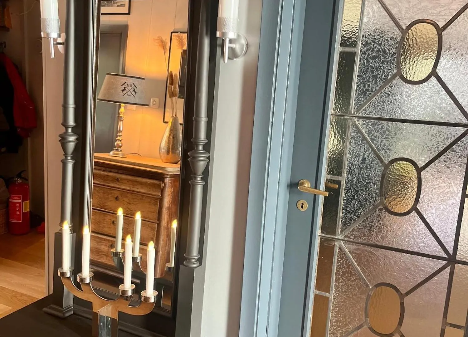 Sentrumsnaer Enebolig Med Stor Hage, 100 M Fra Badestrand Bergen